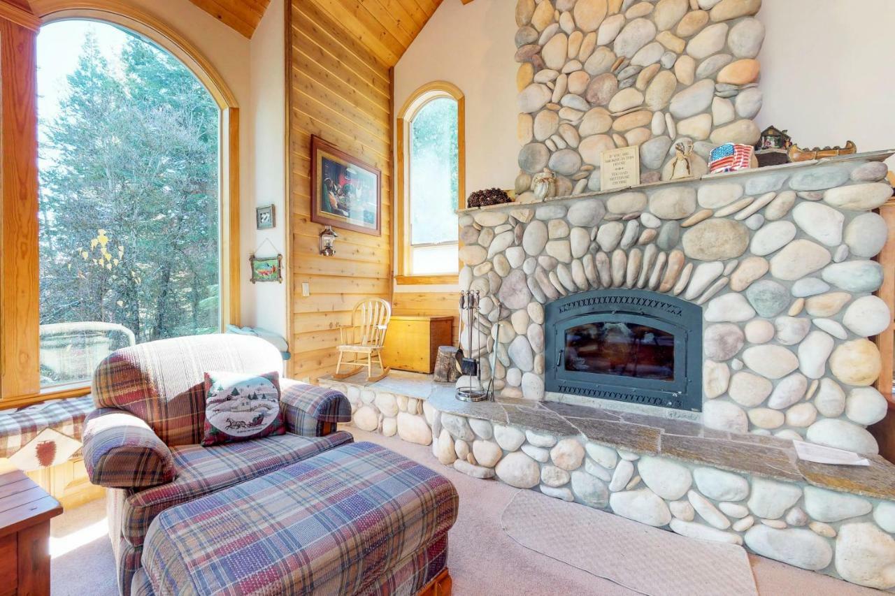 New England Cottage Shaver Lake Exterior photo